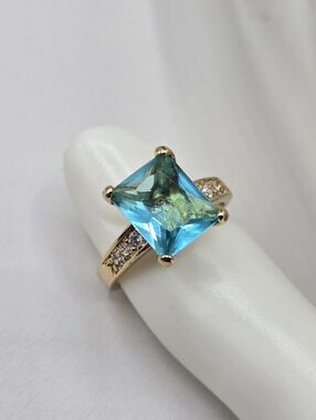 Swarovski Crystal Elements Gold Statement Ring Deep Aquamarine Blue Size 7.25